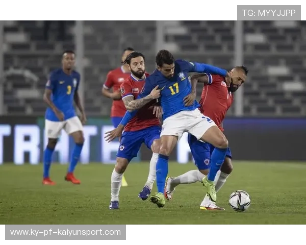 内马尔小范围闪转腾挪后的致命直塞，巴西攻势完美链接